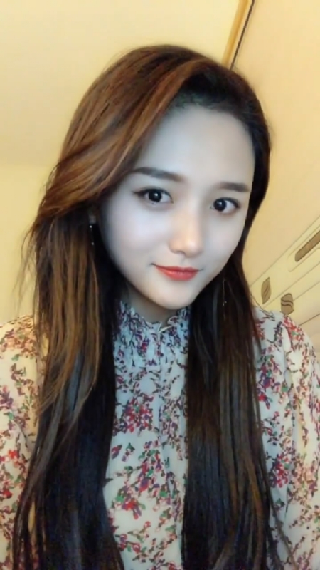 淡然一笑的第一张照片--香港认干亲服务网