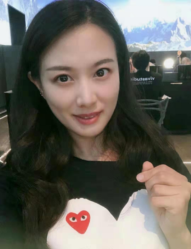 王玲的第一张照片--香港认干亲服务网