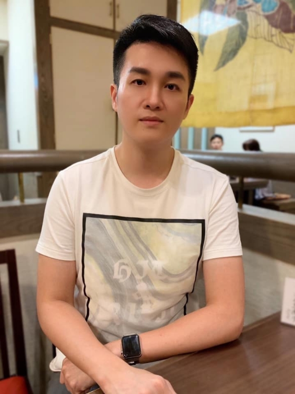 岁月流逝的第一张照片--香港认干亲服务网