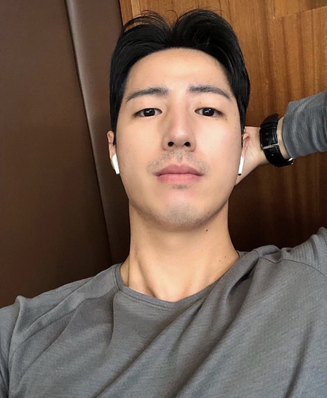 宇星的第二张照片--香港认干亲服务网