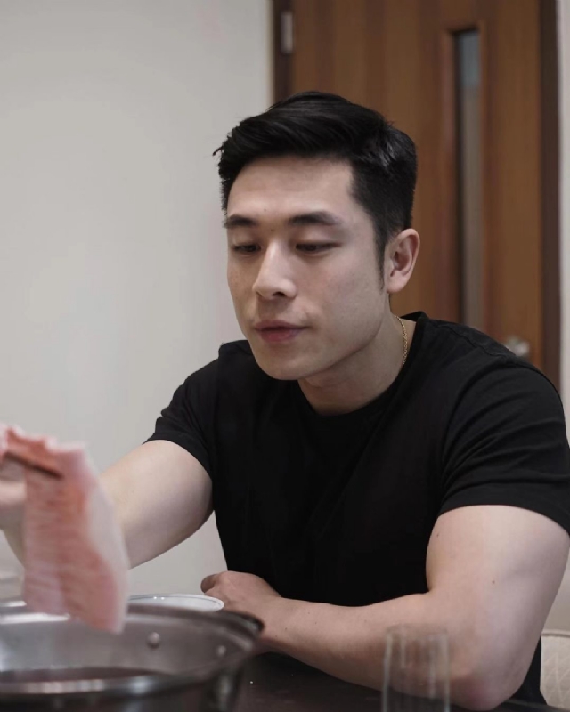 李浩泓的第一张照片--香港认干亲服务网