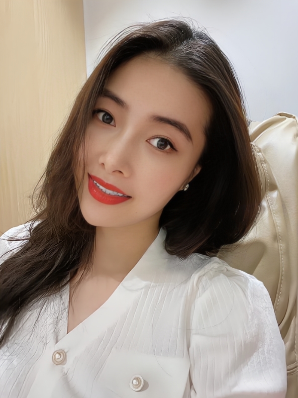 Tina的第一张照片--香港认干亲服务网