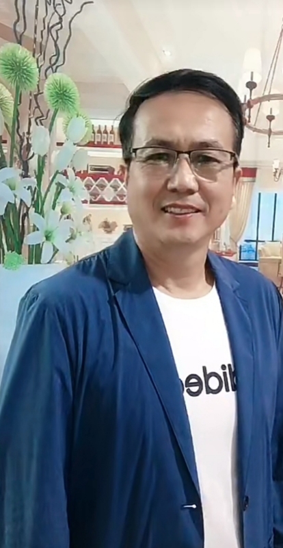 沈先生的第一张照片--香港认干亲服务网