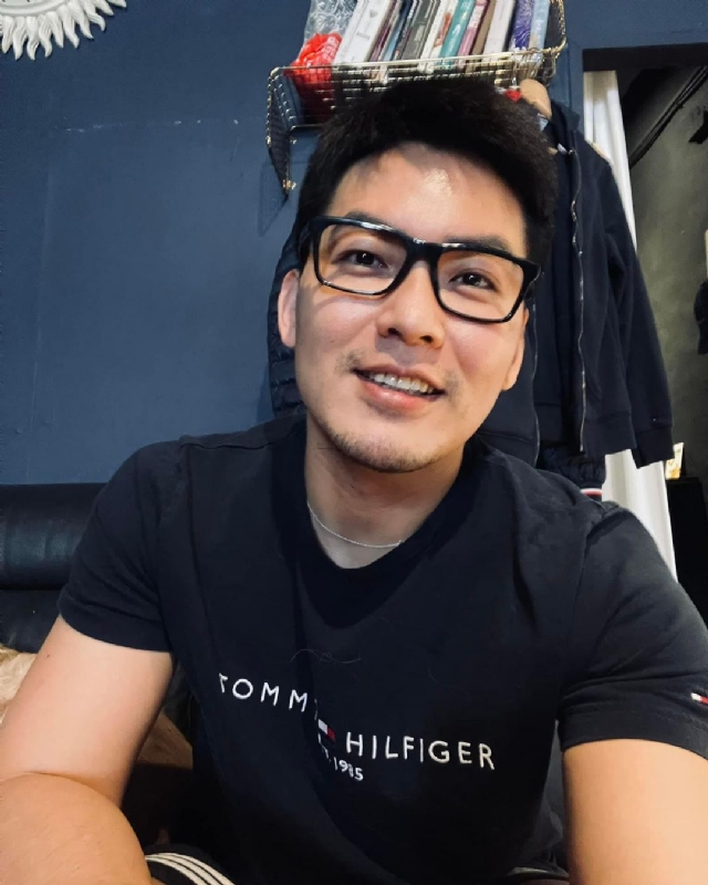 宗翰的第一张照片--香港认干亲服务网