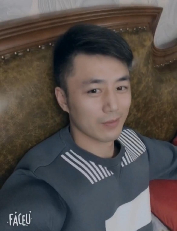 楊政宇的第一张照片--香港认干亲服务网